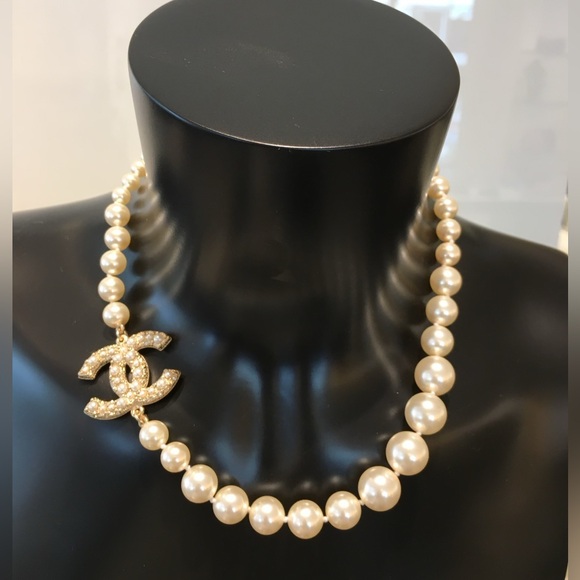 *AUTHENTIC* CHANEL Pearl Necklace 100th anniversary edition - Picture 1 of 6